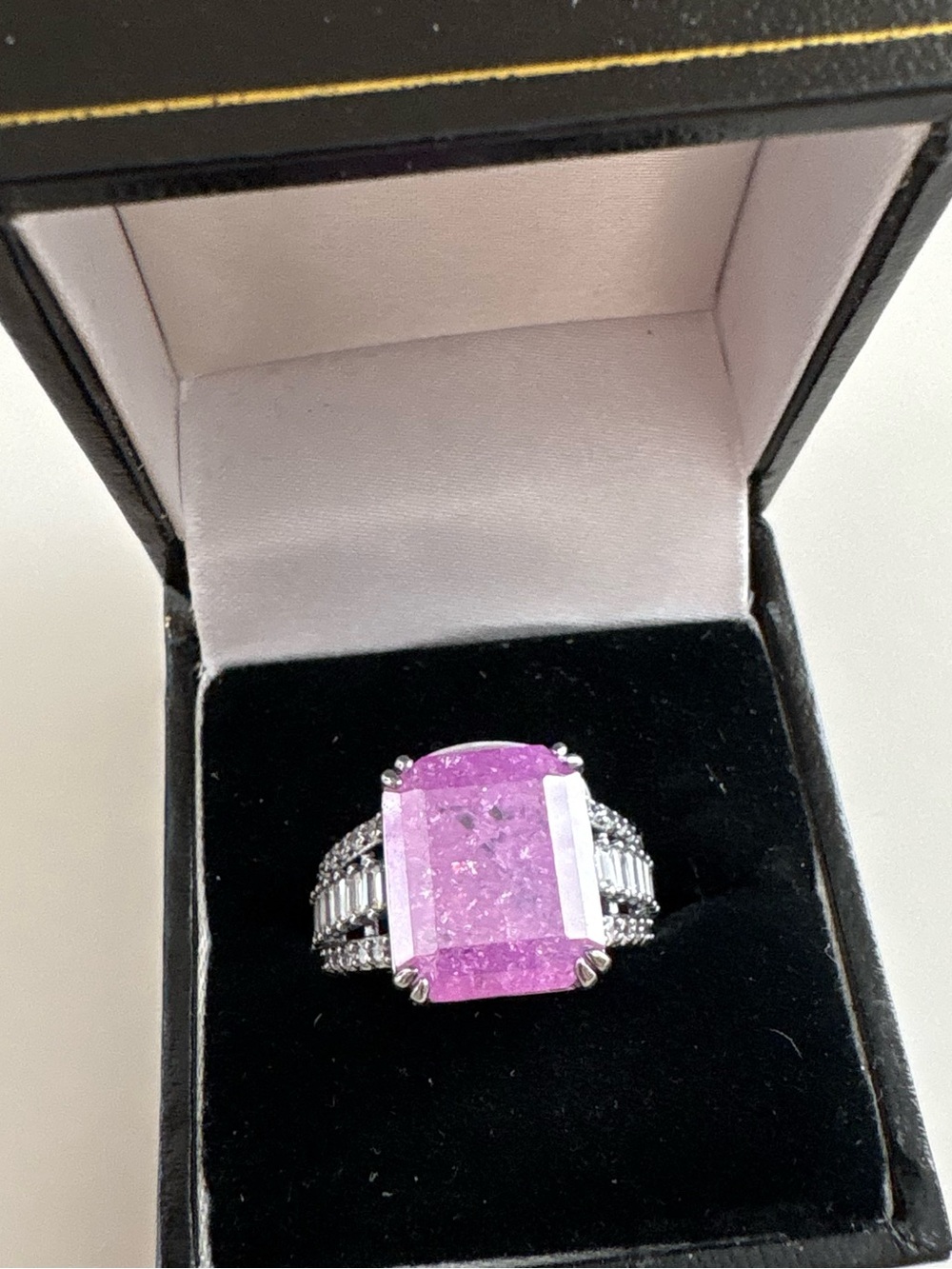 Bomb Party Untamed Reflections Ring RG93714 Lavender Ice Crystal Hematite